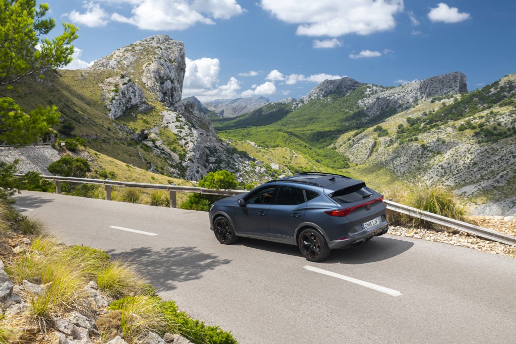 Cupra Formentor montagne