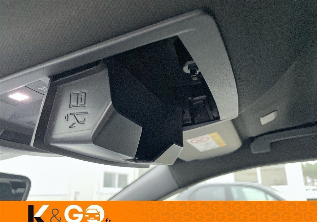 PEUGEOT 3008 HYBRID 136 E-DCS6