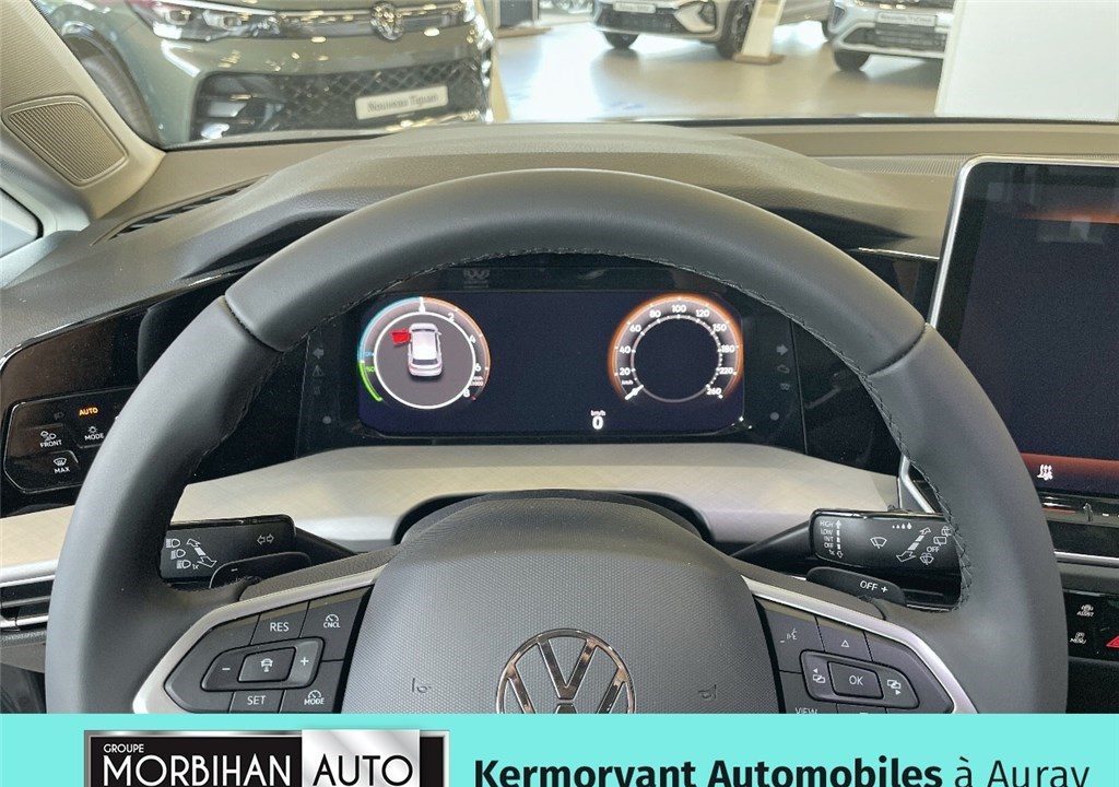 VOLKSWAGEN GOLF 1.5 EHYBRID 204 DSG6