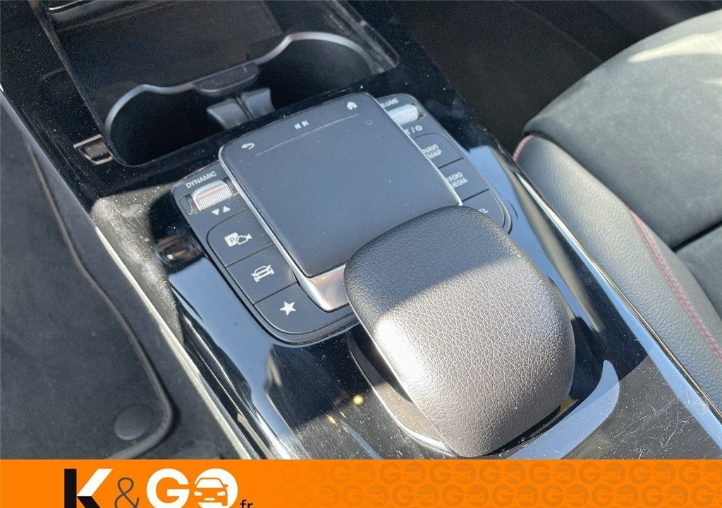 MERCEDES CLA SHOOTING BRAKE 180 D 7G-DCT