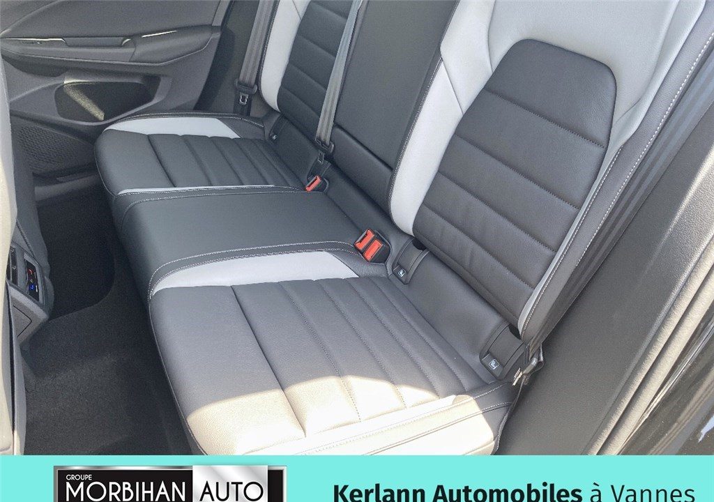 VOLKSWAGEN GOLF 1.5 EHYBRID 272 DSG6