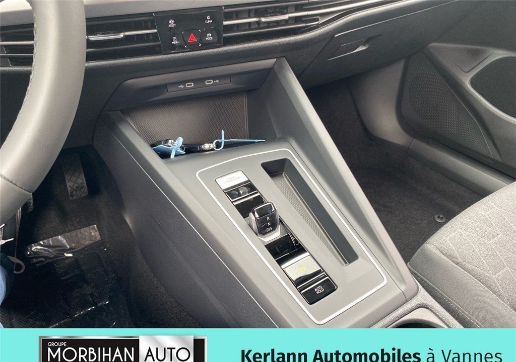 VOLKSWAGEN GOLF 1.5 EHYBRID 204 DSG6