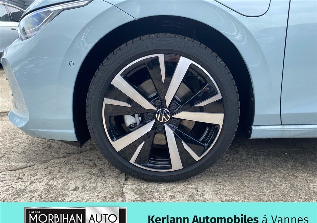 VOLKSWAGEN GOLF 1.5 EHYBRID 204 DSG6