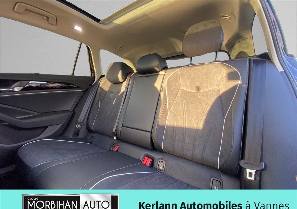 VOLKSWAGEN PASSAT 1.5 EHYBRID 204 DSG6