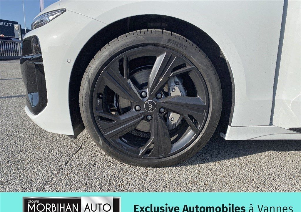 AUDI A6 E-TRON AVANT PERFORMANCE 367 CH 100 KWH