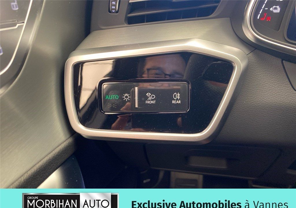 AUDI A6 AVANT 50 TFSIE 299 CH S TRONIC 7 QUATTRO