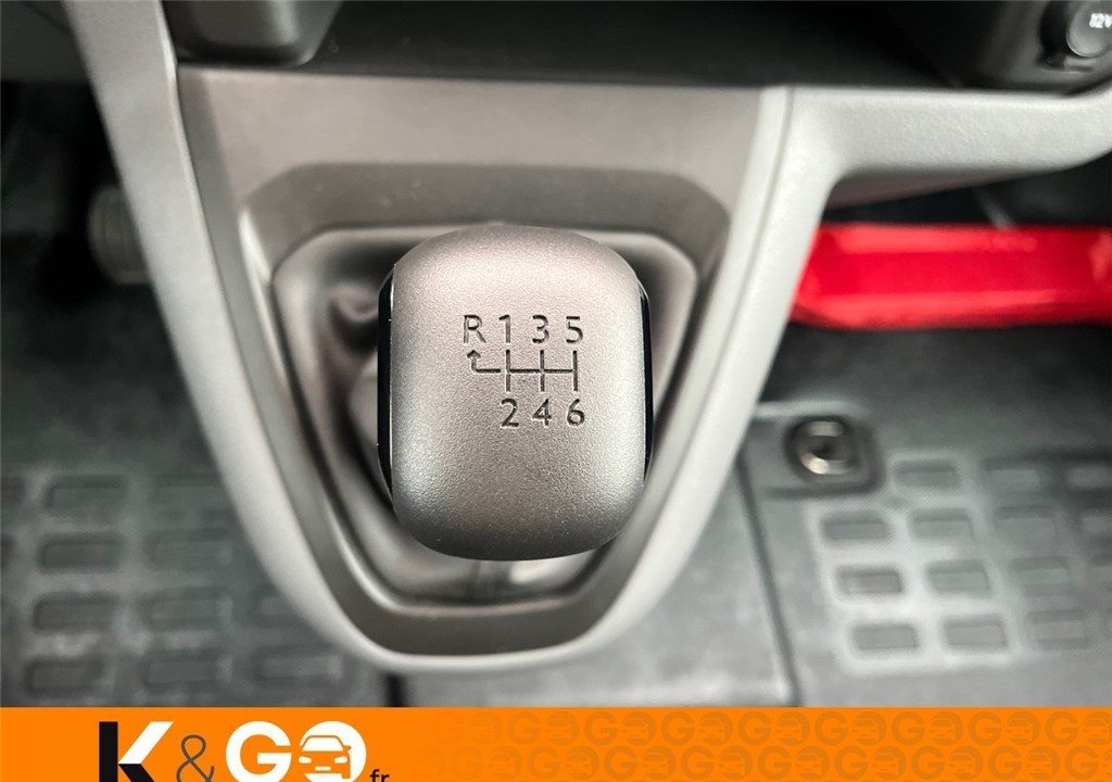 PEUGEOT EXPERT FOURGON LOISIRS FGN TOLE STANDARD 1.5 BLUEHDI 120 S&S BVM6