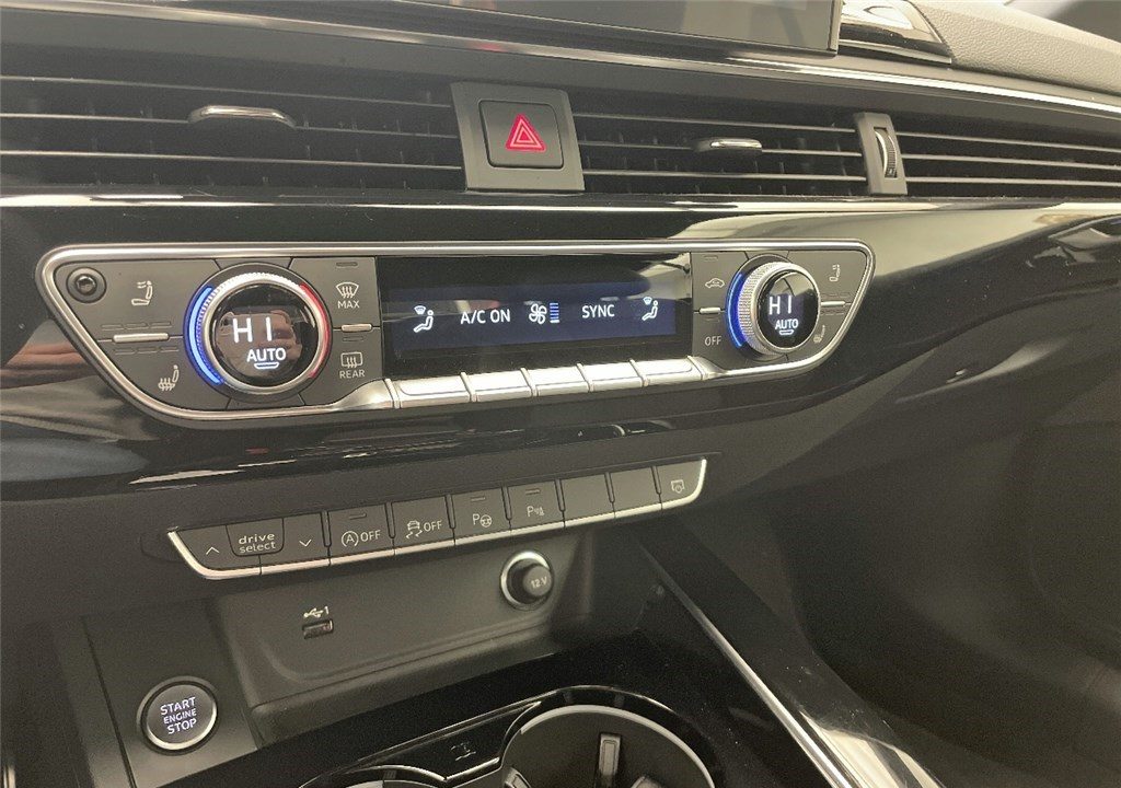 AUDI A5 CABRIOLET 40 TFSI 204 S TRONIC 7