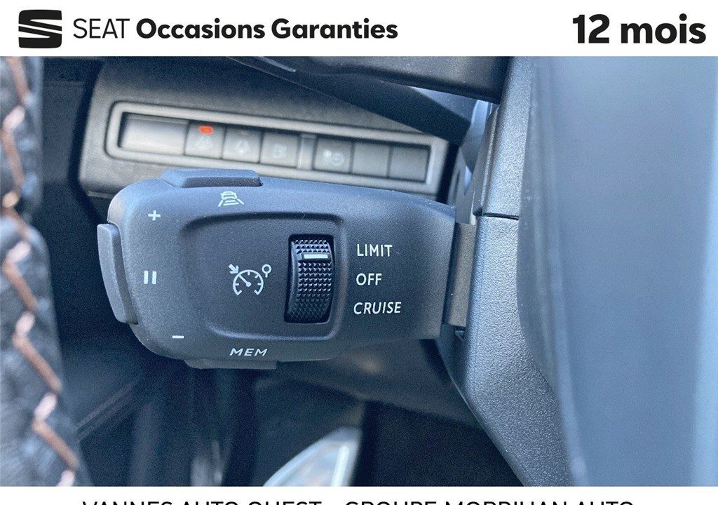 PEUGEOT 3008 HYBRID4 300 E-EAT8