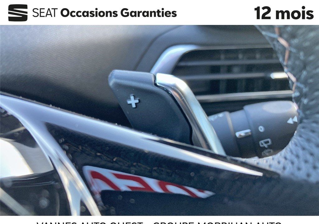 PEUGEOT 3008 HYBRID4 300 E-EAT8