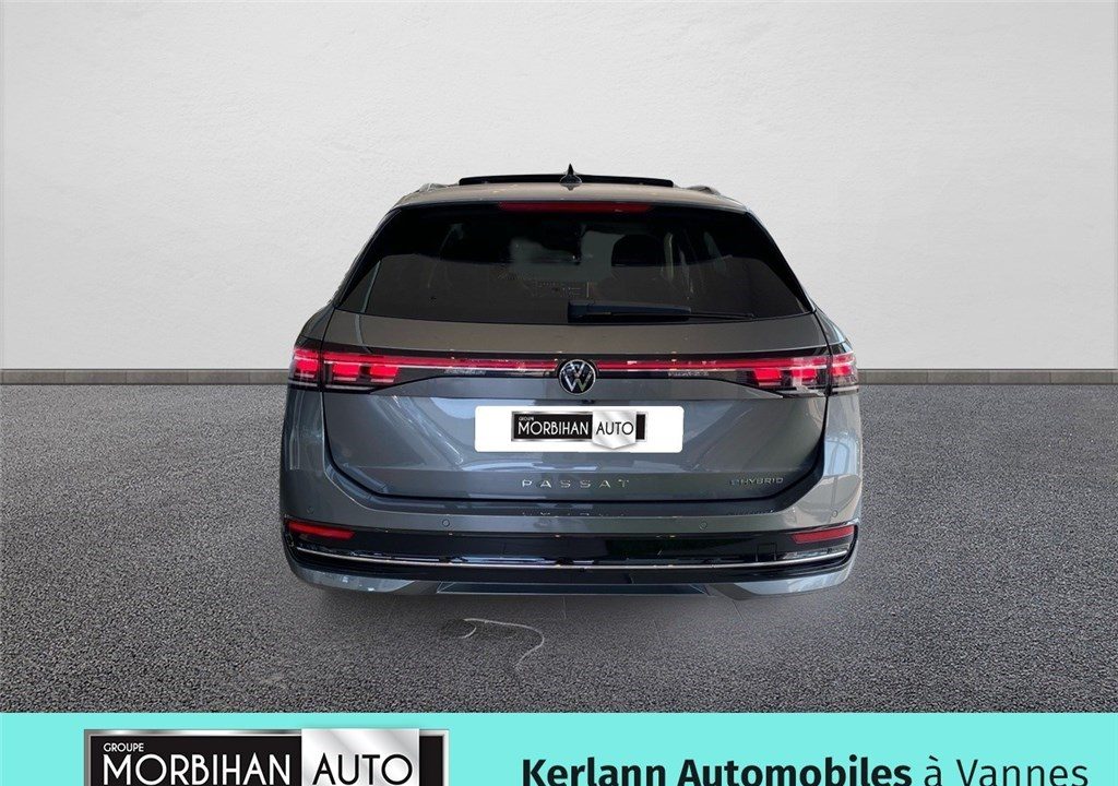 VOLKSWAGEN PASSAT 1.5 EHYBRID 204 DSG6