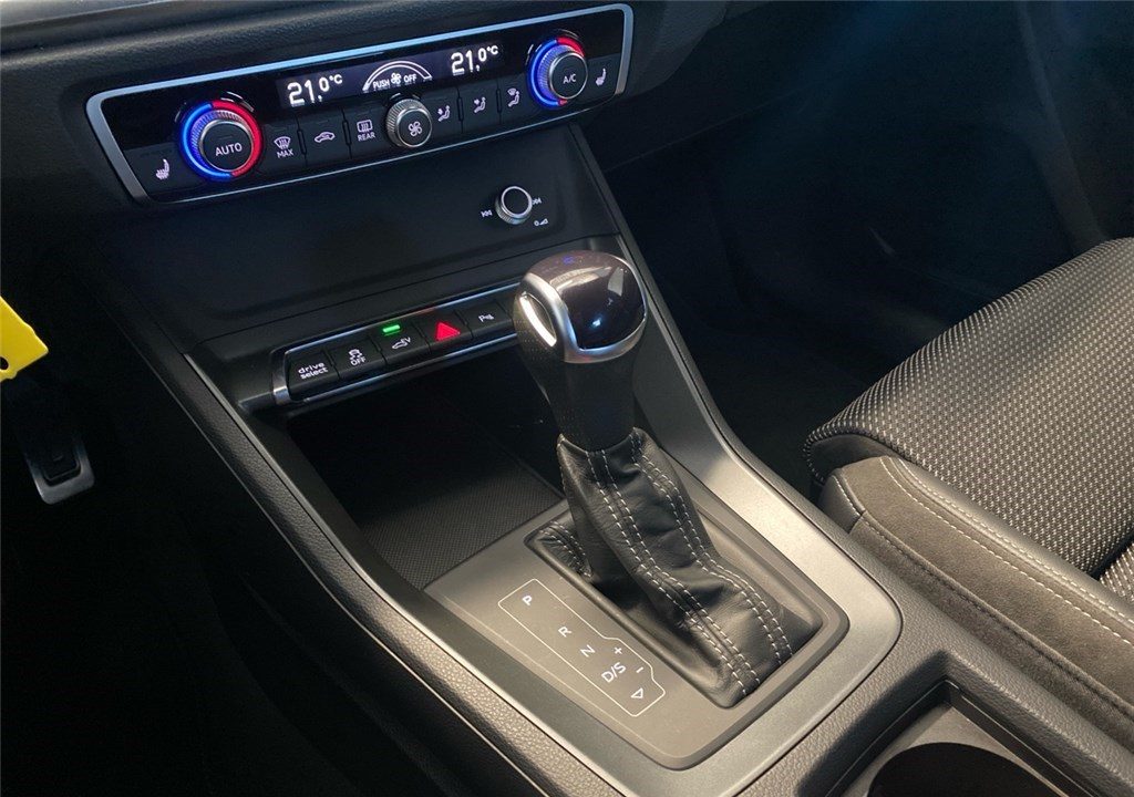 AUDI Q3 45 TFSIE 245 CH S TRONIC 6