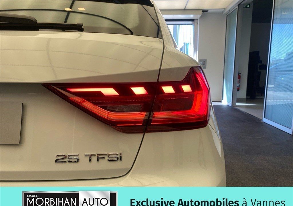 AUDI A1 SPORTBACK 25 TFSI 95 CH BVM5