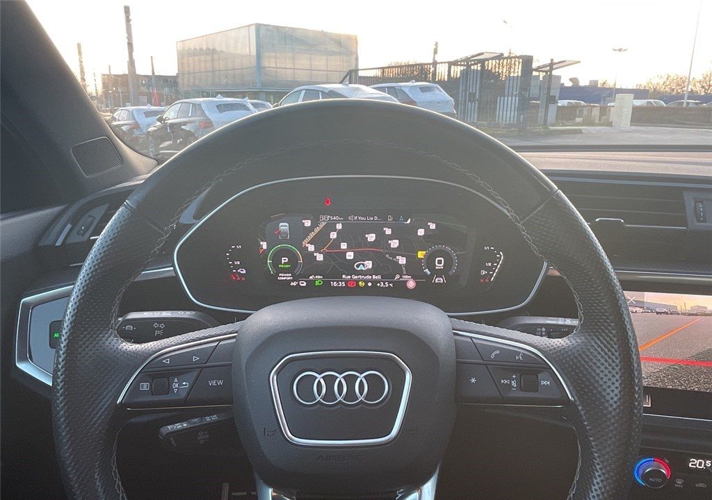 AUDI Q3 SPORTBACK 45 TFSIE  245 CH S TRONIC 6