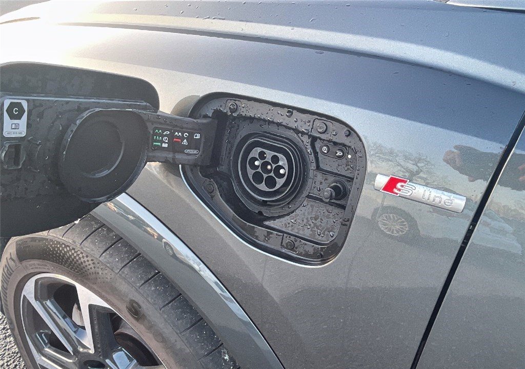 AUDI Q3 SPORTBACK 45 TFSIE  245 CH S TRONIC 6