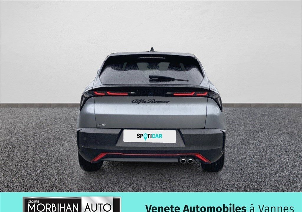 ALFA ROMEO JUNIOR 1.2 IBRIDA 136 CH EDCT6